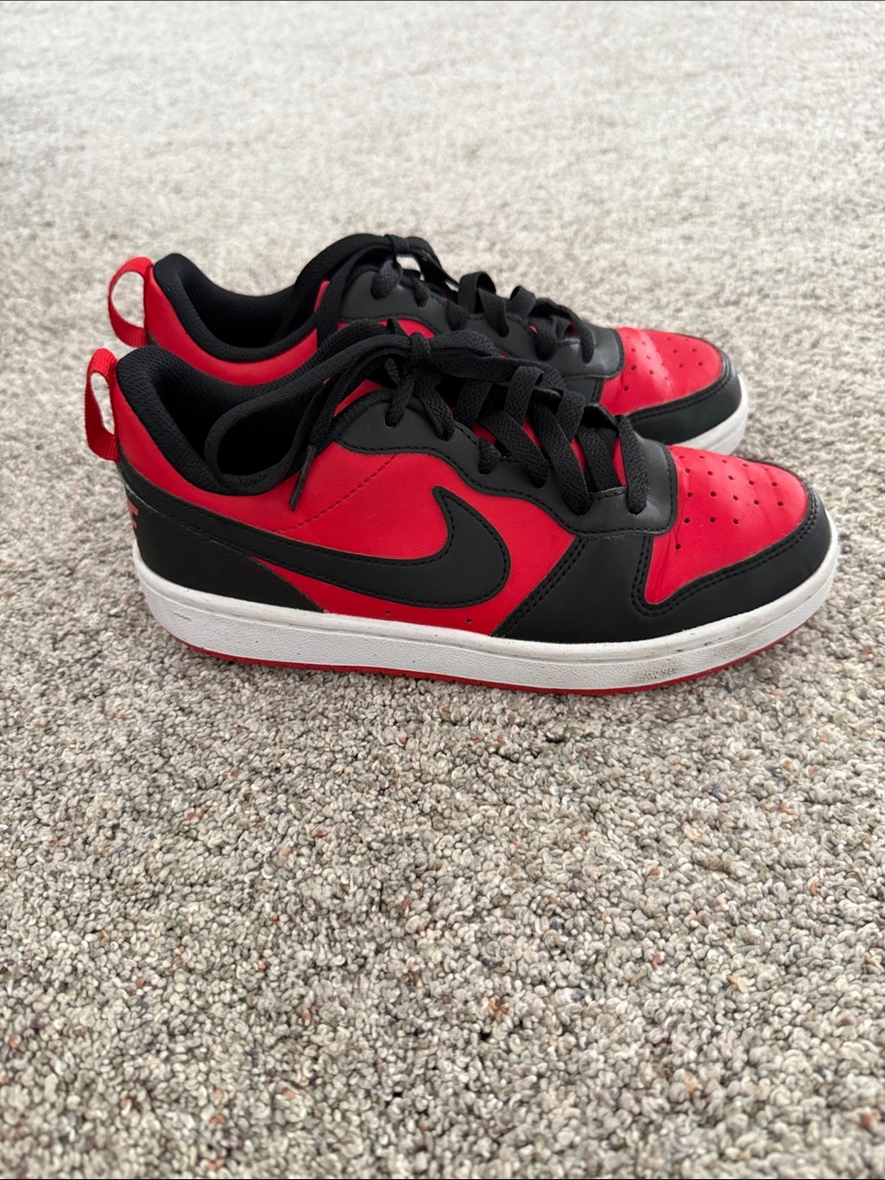 Nike Kids Court Borough Low Recraft Red and black 4Y